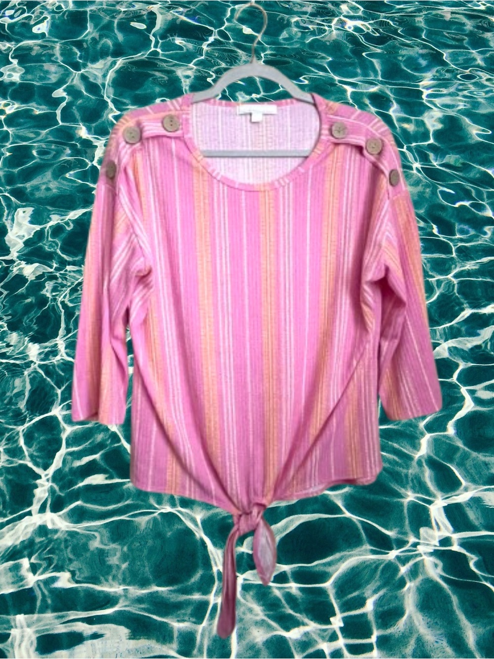 Juniper + Lime tie-front 3/4 sleeve top w/ shoulder buttons sz Large